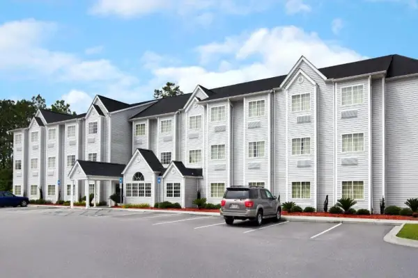 Rincon Inn and Suites 8