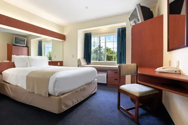 Rincon Inn and Suites 6