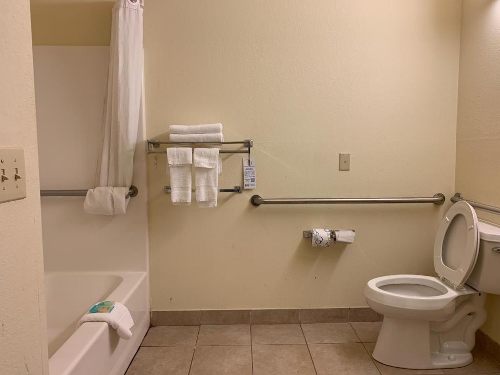Queen Room - Disability Access